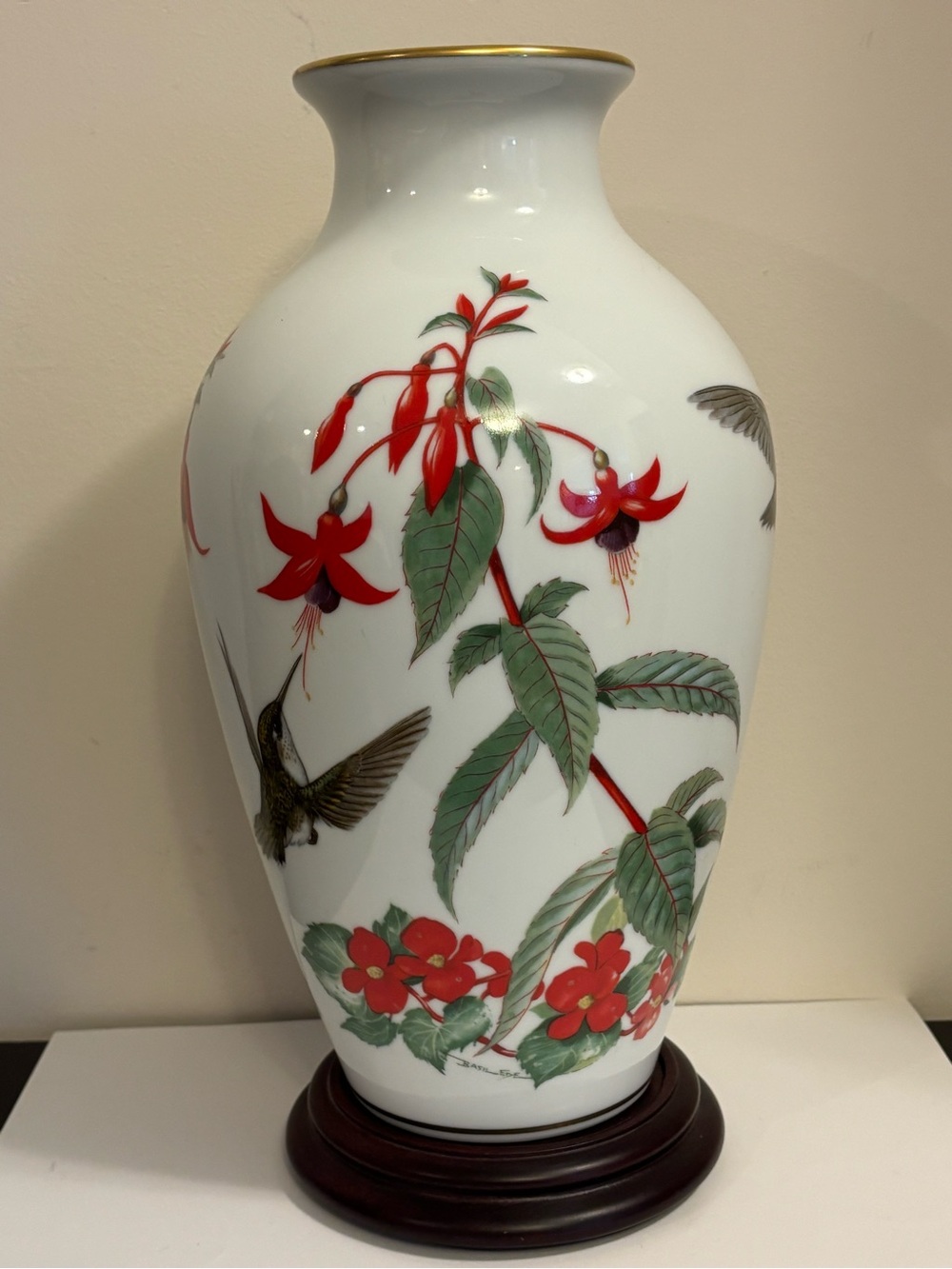 Franklin Mint “The Garden Bird Vase”